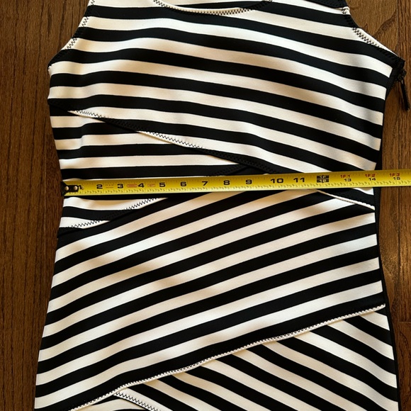 Michael Kors Black and White Sleeveless Sheath Dress - Picture 6 of 6